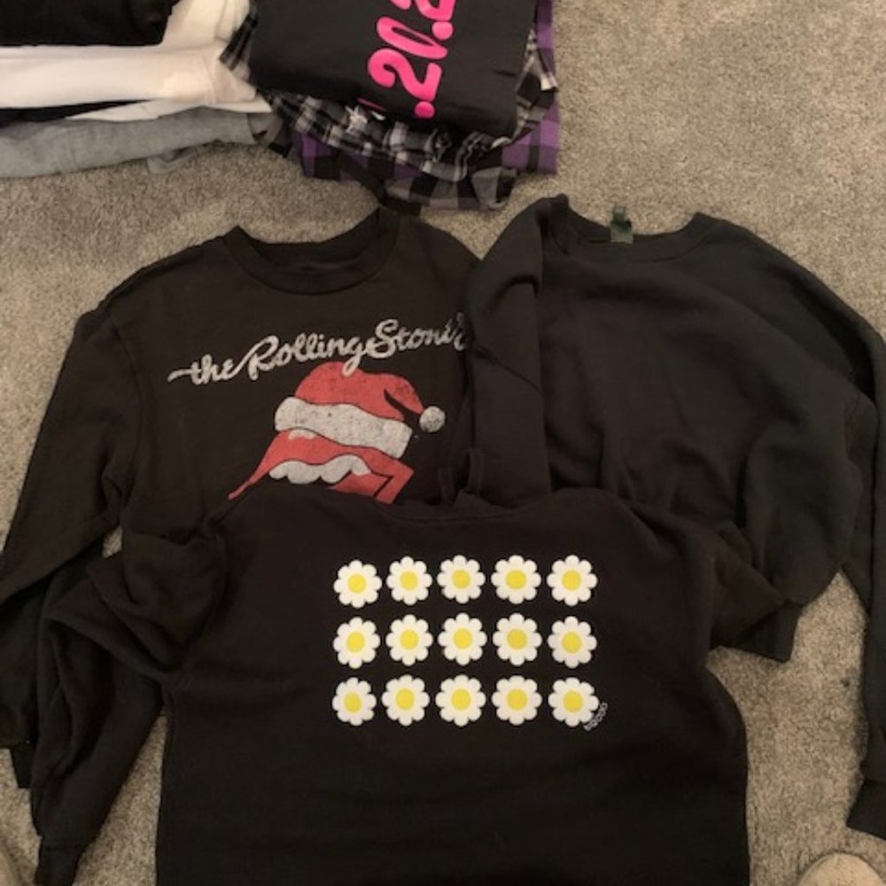 3 Tween Size M cropped sweatshirts
